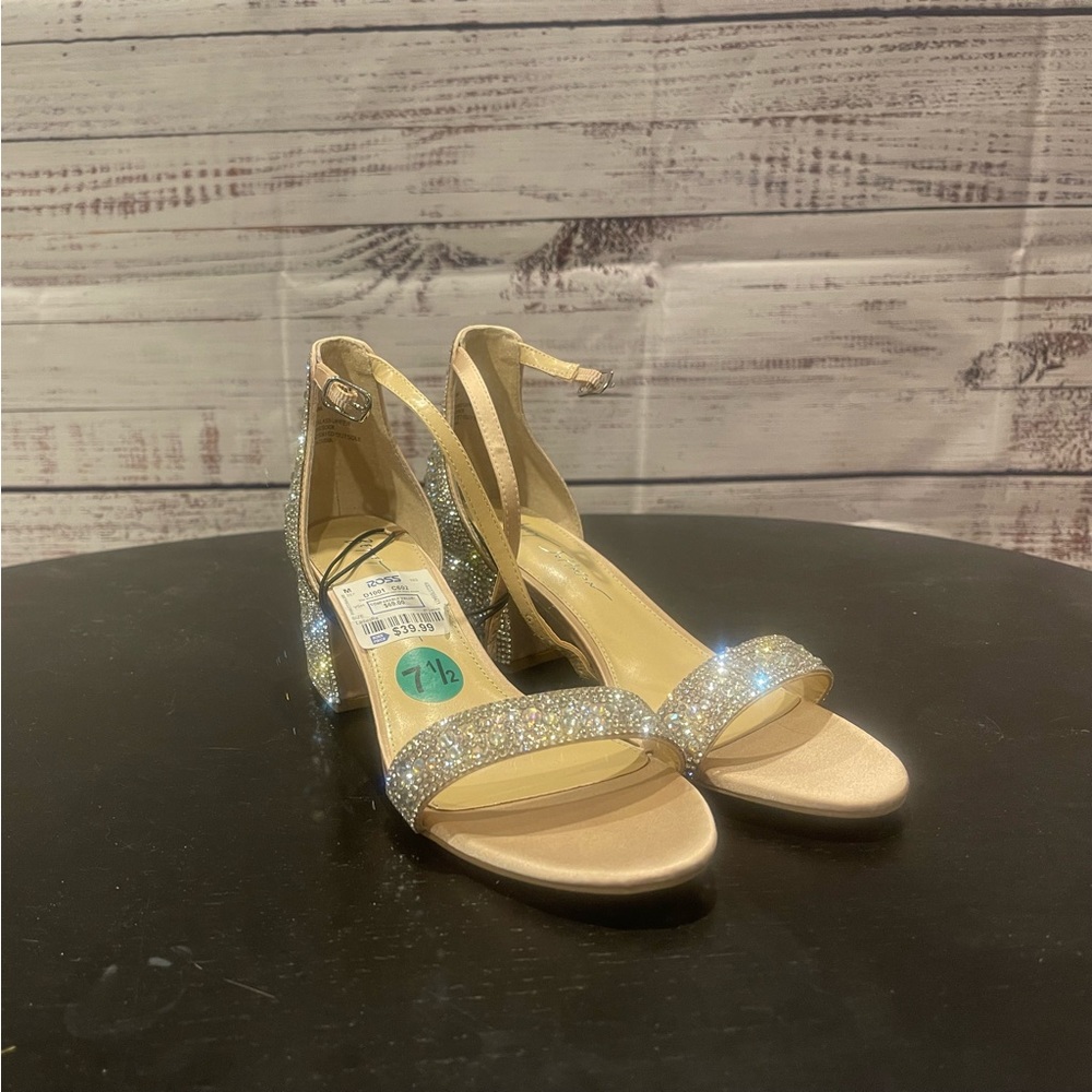 Betty Johnson Brand New, Never Worn. Size 7.5 Mari Sandal